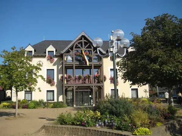 Abri Piscine Rétractable Spécialiste abri de piscine Acigné