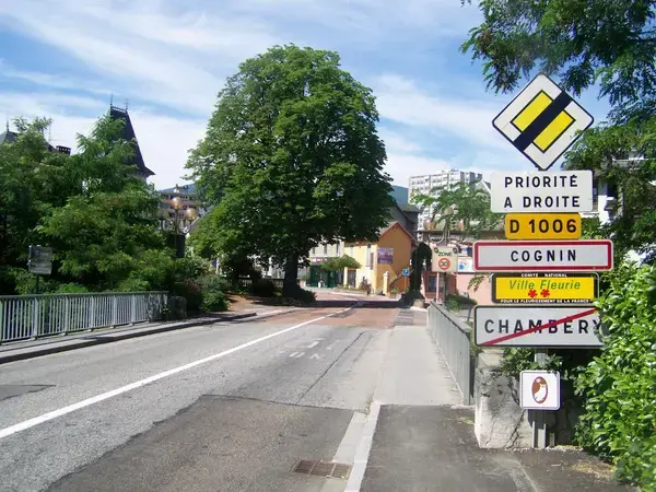 Abri Piscine Rétractable Spécialiste abri de piscine Cognin