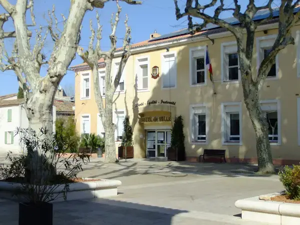 Abri Piscine Rétractable Spécialiste abri de piscine La Farlède