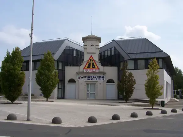 Abri Piscine Rétractable Spécialiste abri de piscine La Verrière