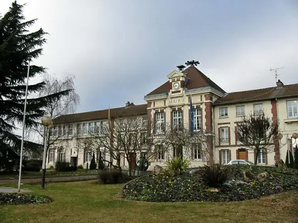 Abri Piscine Rétractable Spécialiste abri de piscine Mantes-la-Ville