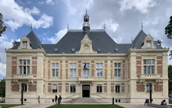 Abri Piscine Rétractable Spécialiste abri de piscine Montrouge