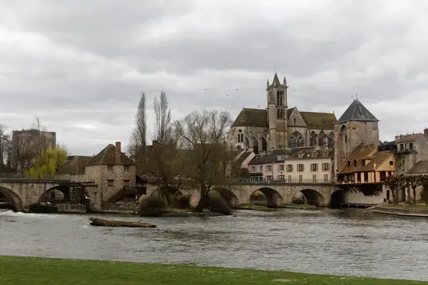 Abri Piscine Rétractable Spécialiste abri de piscine Moret-Loing-et-Orvanne