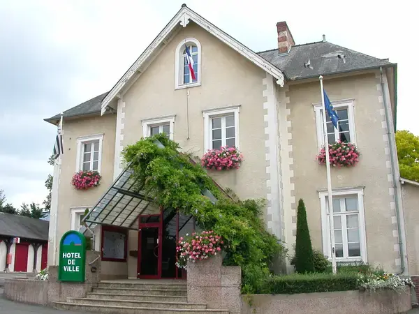 Abri Piscine Rétractable Spécialiste abri de piscine Pacé