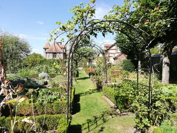 Abri Piscine Rétractable Spécialiste abri de piscine Petit-Couronne