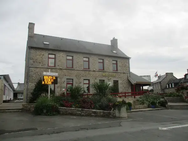 Abri Piscine Rétractable Spécialiste abri de piscine Ploumagoar