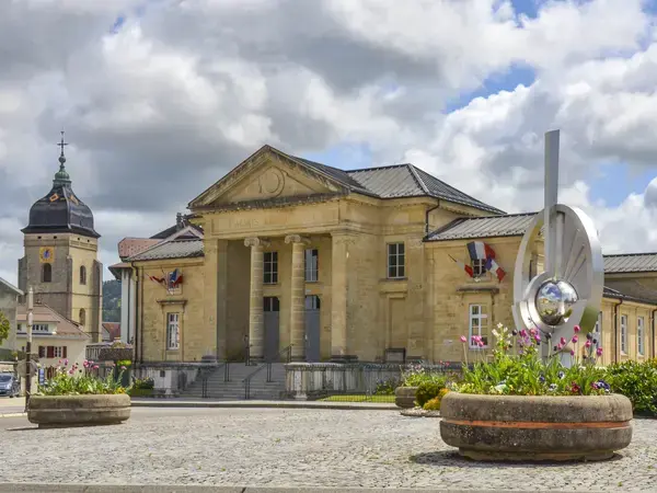 Abri Piscine Rétractable Spécialiste abri de piscine Pontarlier