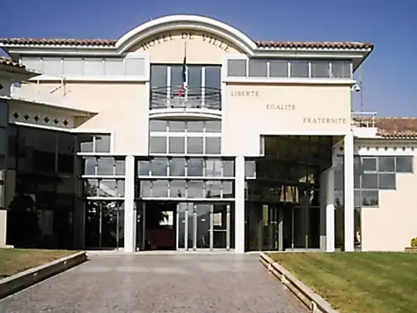 Abri Piscine Rétractable Spécialiste abri de piscine Puget-sur-Argens