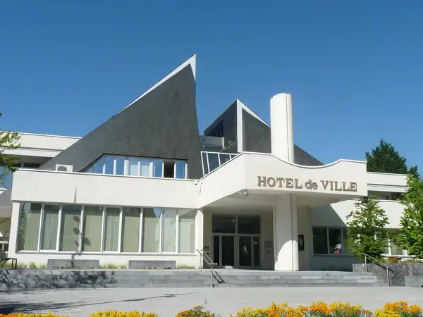 Abri Piscine Rétractable Spécialiste abri de piscine Saint-Doulchard