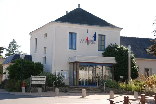 Abri Piscine Rétractable Spécialiste abri de piscine Saint-Lyphard