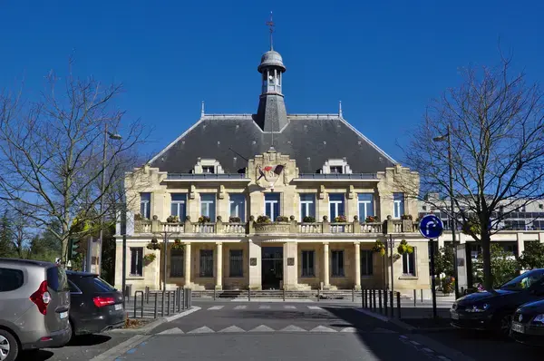 Abri Piscine Rétractable Spécialiste abri de piscine Saint-Médard-en-Jalles