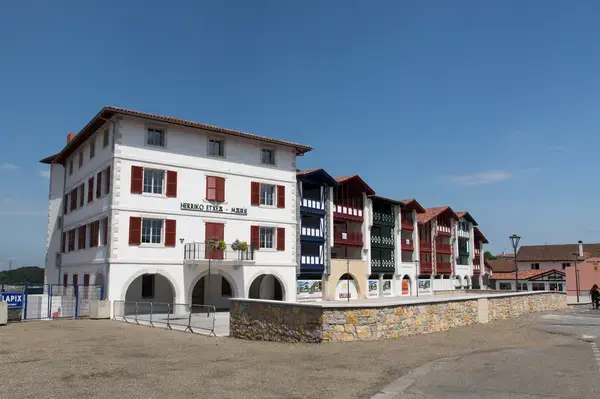 Abri Piscine Rétractable Spécialiste abri de piscine Saint-Pierre-d'Irube