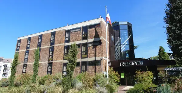 Abri Piscine Rétractable Spécialiste abri de piscine Sucy-en-Brie