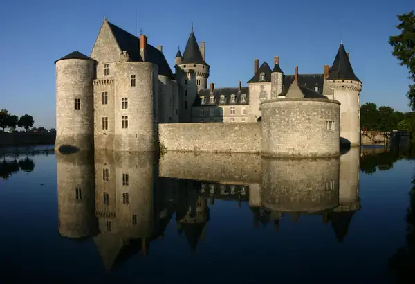 Abri Piscine Rétractable Spécialiste abri de piscine Sully-sur-Loire