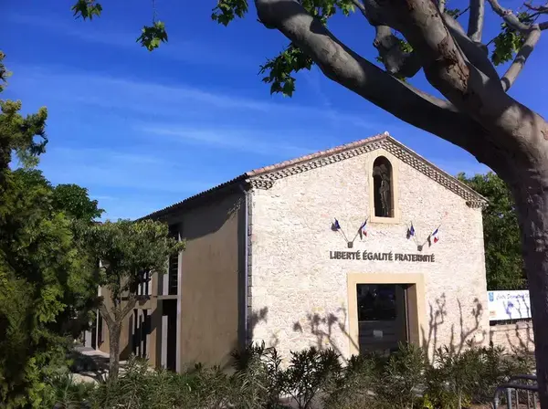 Abri Piscine Rétractable Spécialiste abri de piscine Vergèze