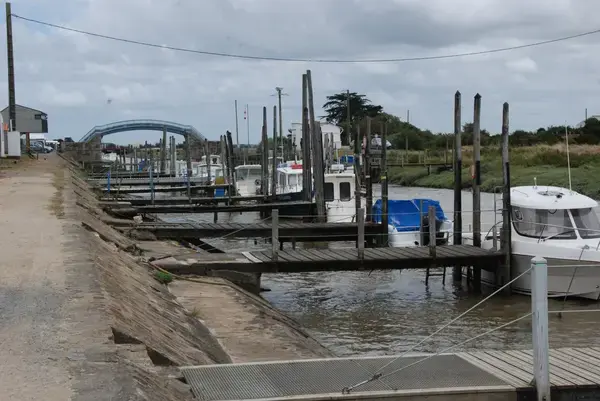 Abri Piscine Rétractable Spécialiste abri de piscine Villeneuve-en-Retz